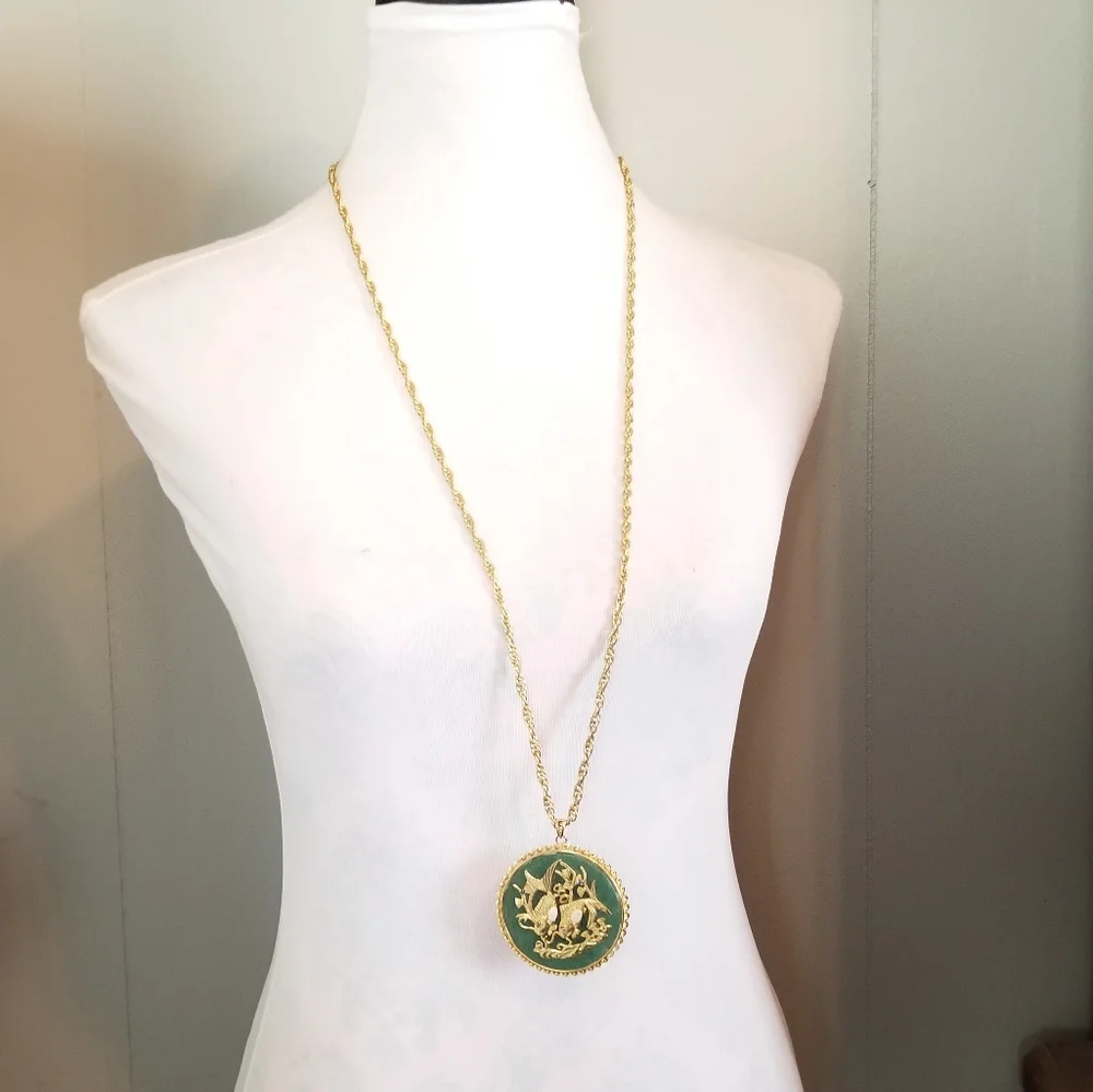 Relisted -vintage Chinese Jade blessing koi fish necklace gold tone goldfish - Picture 4 of 17